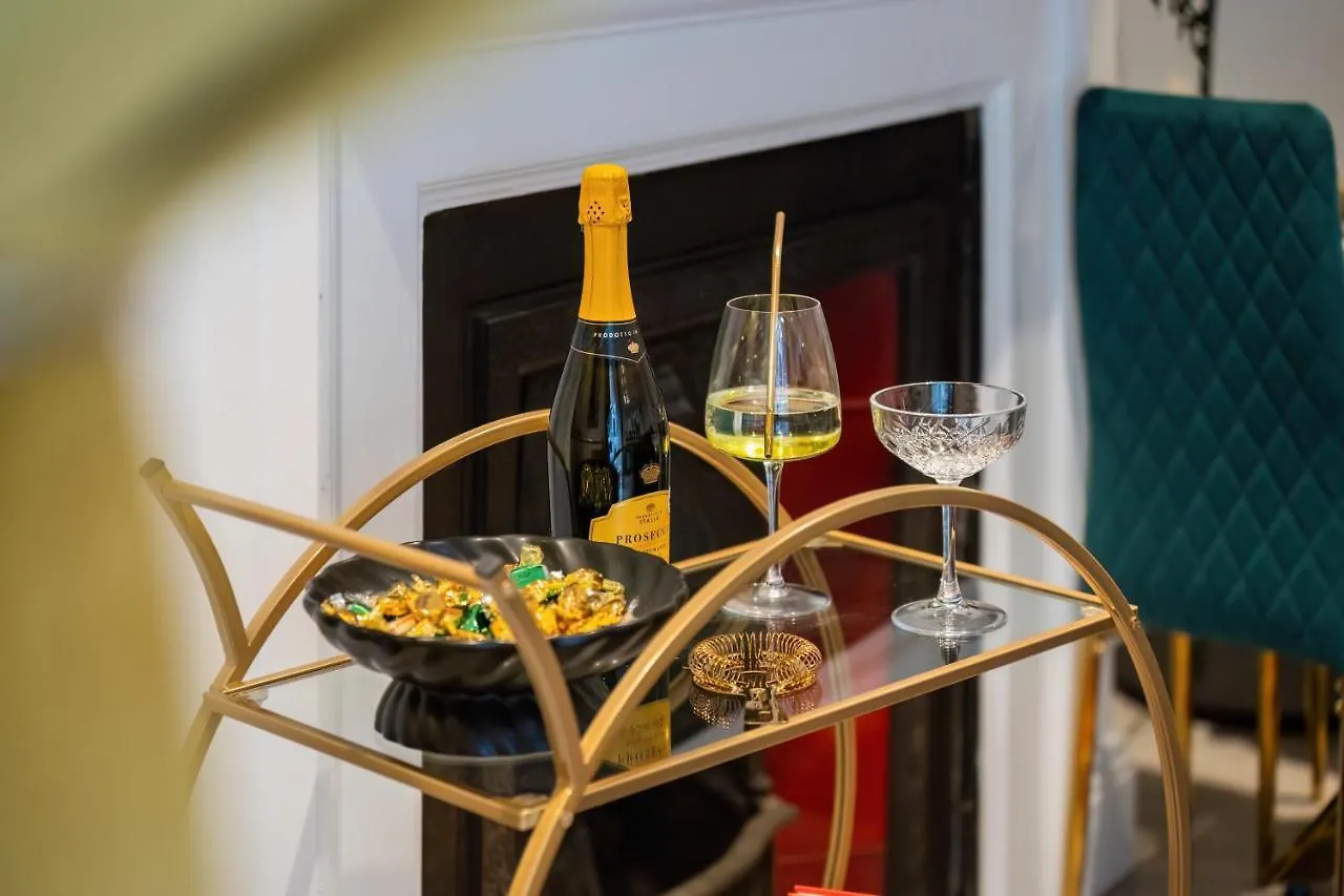 Funky Trendy Modern 3 Bed 3 Bath House In Dalston Apartment London United Kingdom
