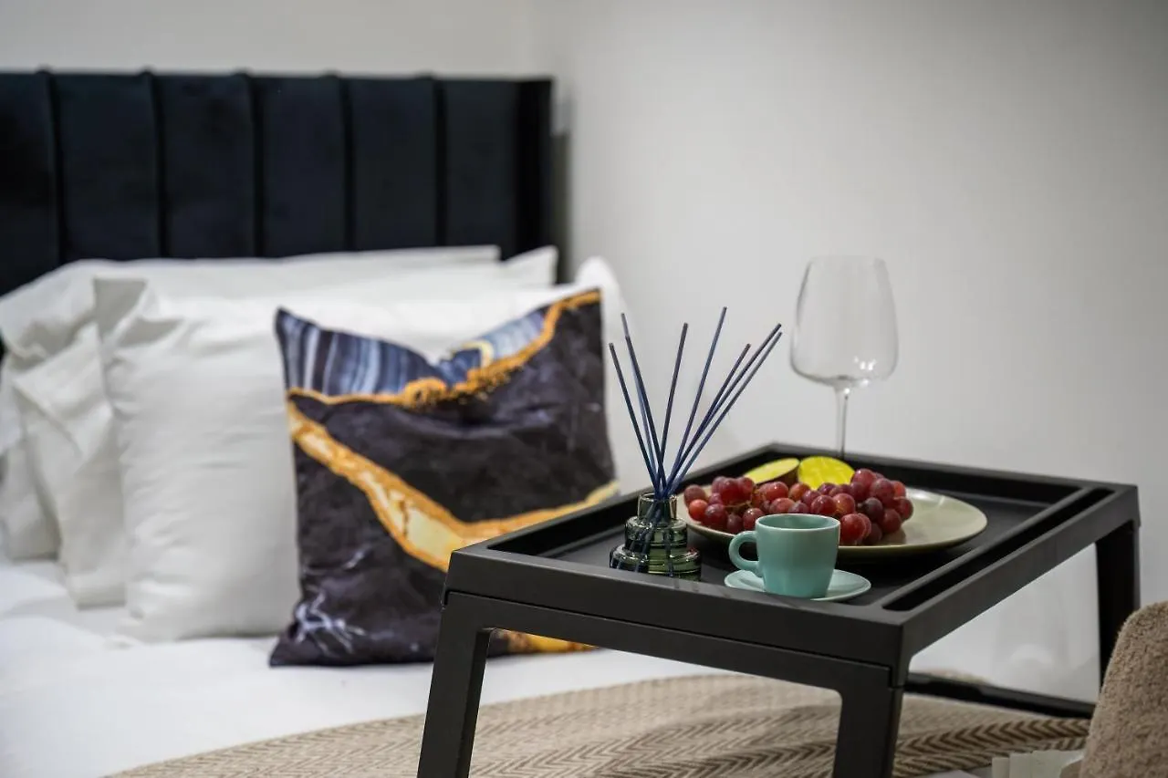 Funky Trendy Modern 3 Bed 3 Bath House In Dalston Apartment London